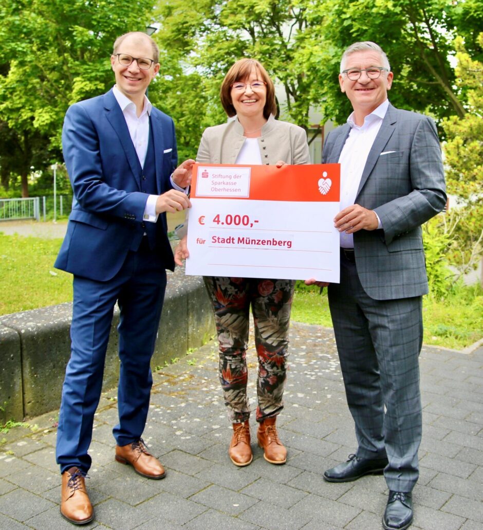 Sparkassen-Stiftung fördert historische Münzenberger Stadtmauer mit 4.000 Euro