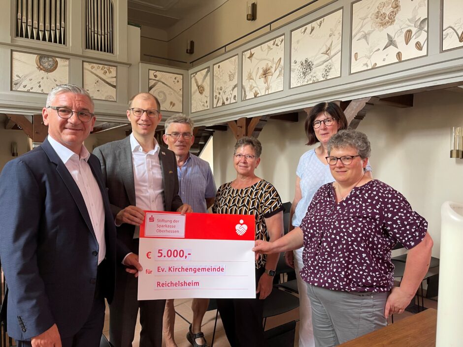 Sparkassen-Stiftung unterstützt Restaurierung der Heuchelheimer Kirche