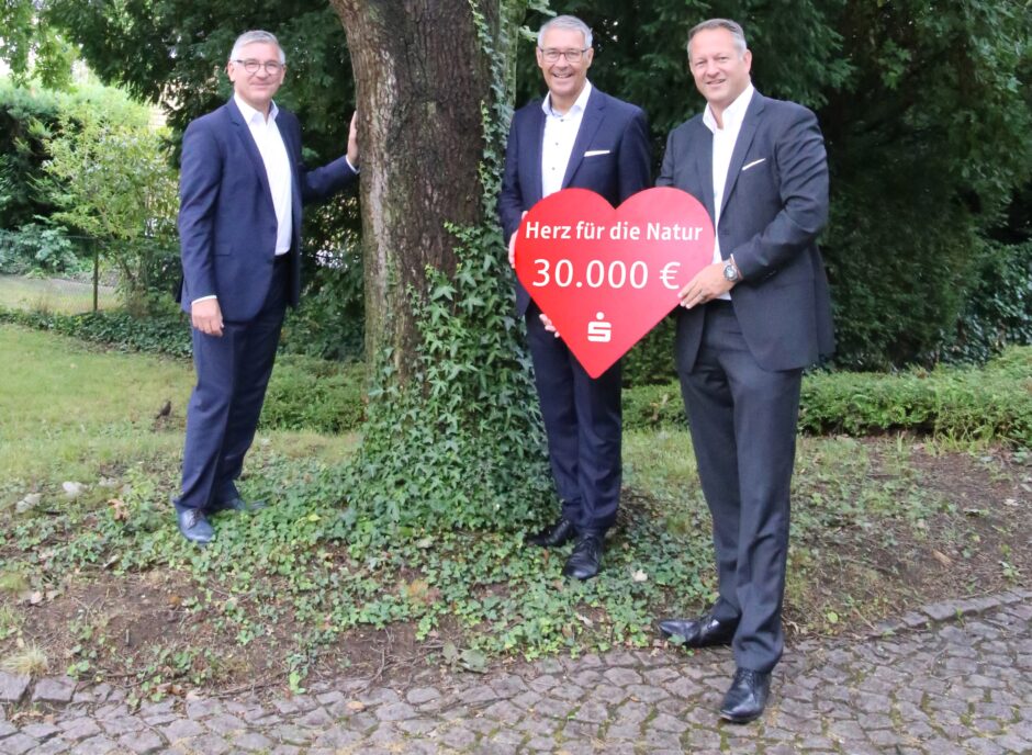 „Ein Herz für die Natur“ – Sparkasse Oberhessen vergibt 30.000 Euro an gemeinnützige Umweltschutzprojekte