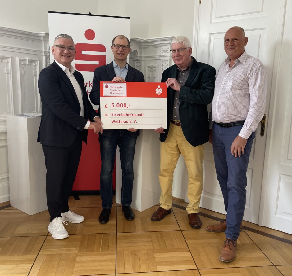Zug um Zug zum Erhalt – Sparkassenstiftung unterstützt Eisenbahnfreunde mit 5.000 Euro