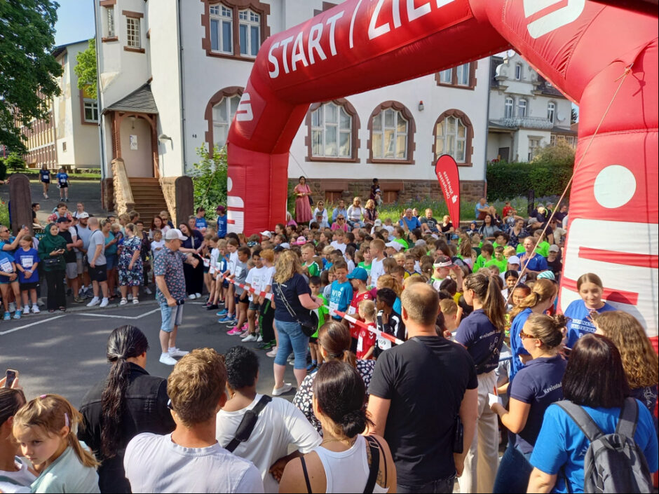 Strolchenlauf 2025 – Teilnehmerrekord bei strahlendem Wetter